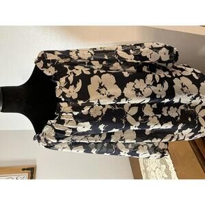Chap's 2x Navy and White Floral Silky with an Elastic Neckline Blouse